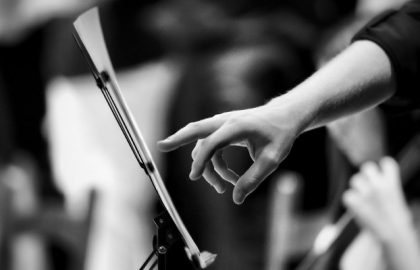 MusicAlta pointing finger