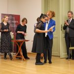 Svetlana Paramonova awards her special prize to Valentina Ramos (USA)