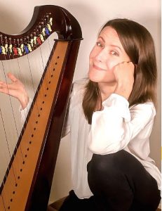 Free Online Workshop: Making Hands Work Together with Zuzanna Olbrýs